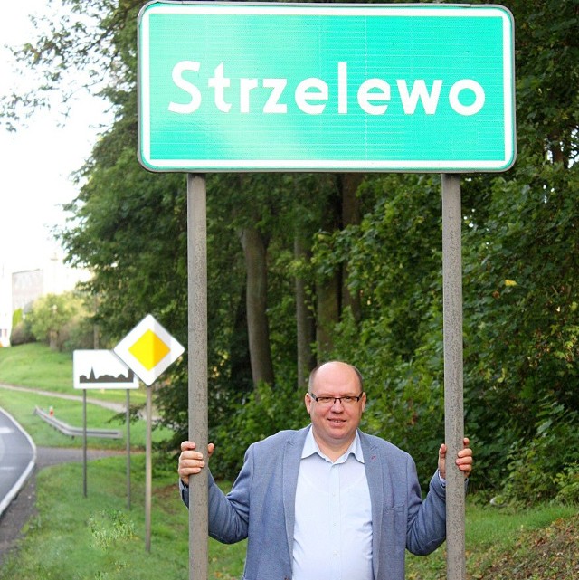 Radny Mariusz Stężewski wygrał wybory w Strzelewie