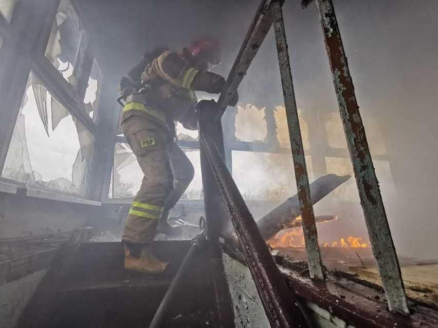 Pożar nastawni kolejowej na osiedlu Kłodnica w...