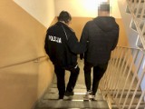 Aresztowania za rozboje i kradzieże w Słupsku. Dwaj podejrzani słupszczanie szybko wpadli w ręce policji