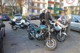 Pościg we Wrocławiu. Pijany motocyklista bez prawa jazdy uciekał z dzieckiem (FILM, ZDJĘCIA)