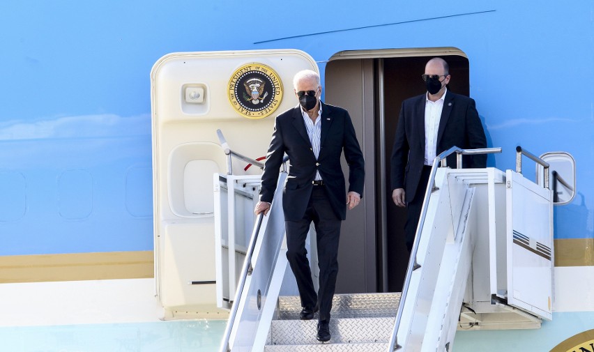 Równo rok temu Joe Biden, prezydent USA, po raz pierwszy lądował na lotnisku w Jasionce [ZDJĘCIA]