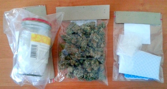 Kryminalni zabezpieczyli narkotyki o wadze ponad 30 gramów.