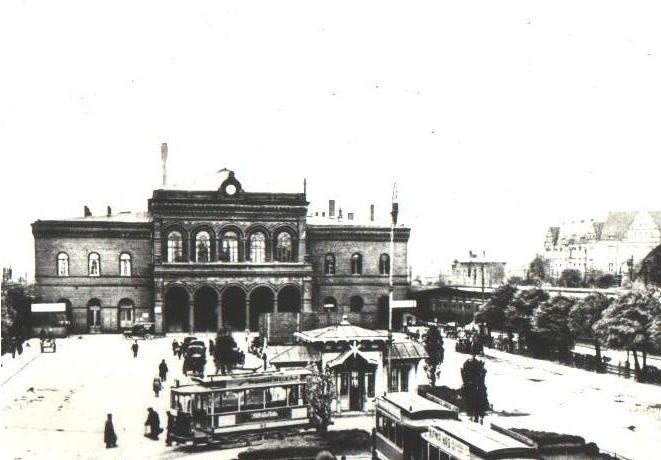 Około 1921 roku - dworzec kolejowy w Poznaniu