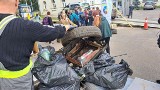 Sprzątanie świata w Łodzi. Uczestnicy wydarzenia w przeciągu godziny zebrali ponad pół tony śmieci! 