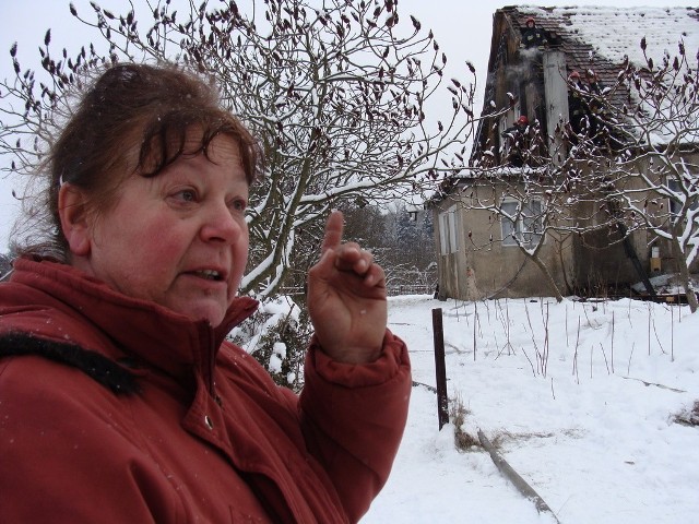 Grażyna Paluchowicz pozostała w zalanym mieszkaniu, bez prądu.