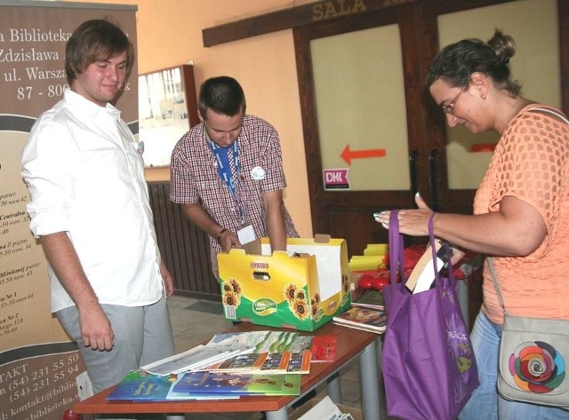 (od lewej): Jakub Osiński, Dominik Cieślikiewicz i Milena Górczyńska. 