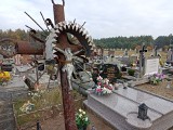 Cmentarz w Nowej Wsi (gm. Olszewo-Borki) przed Dniem Wszystkich Świętych 2021. Zdjęcia nekropolii