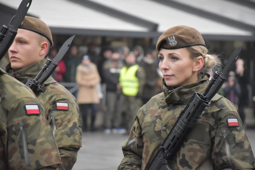 Powołania do wojska dla 200 tysięcy osób. Mężczyźni idą do armii, chociaż część ma pewne obawy. Zupełnie bezpodstawnie