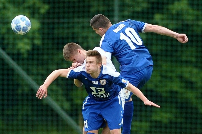 4. liga piłkarska. Unia Krapkowice - Pogoń Prudnik 3-1