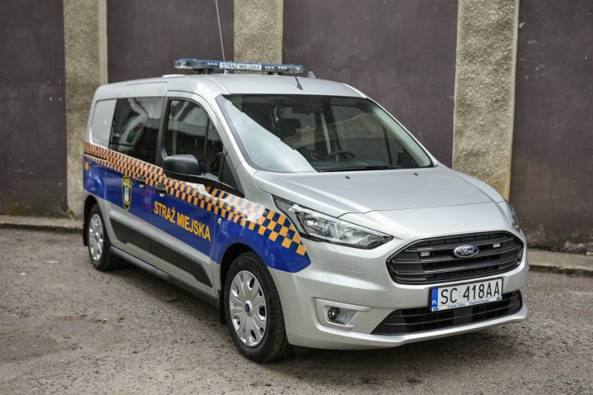 To pierwszy nowy radiowóz dla częstochowskich strażników od...