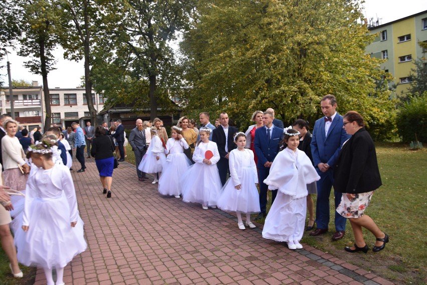 Pierwsza Komunia Święta w Myszkowie w parafii św. Stanisława...