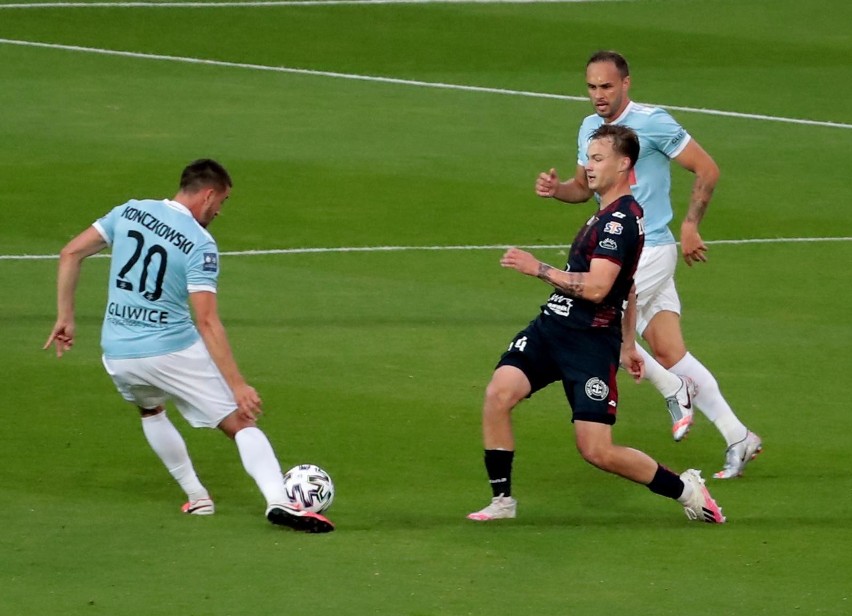 Pogoń Szczecin pokonała Piasta Gliwice 1:0...