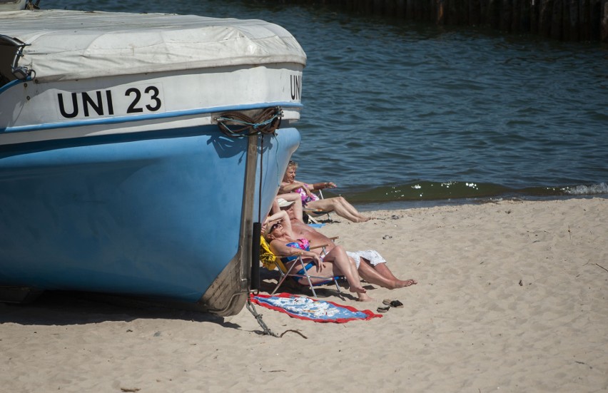 Tak we wtorkowe południe wyglądała plaża w Mielnie.