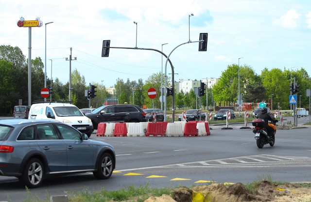 W sobotę 14 maja na skrzyżowaniu ulic Polnej i Ugory zmieniła się organizacja ruchu. Powstało tu tymczasowe rondo, są też objazdy