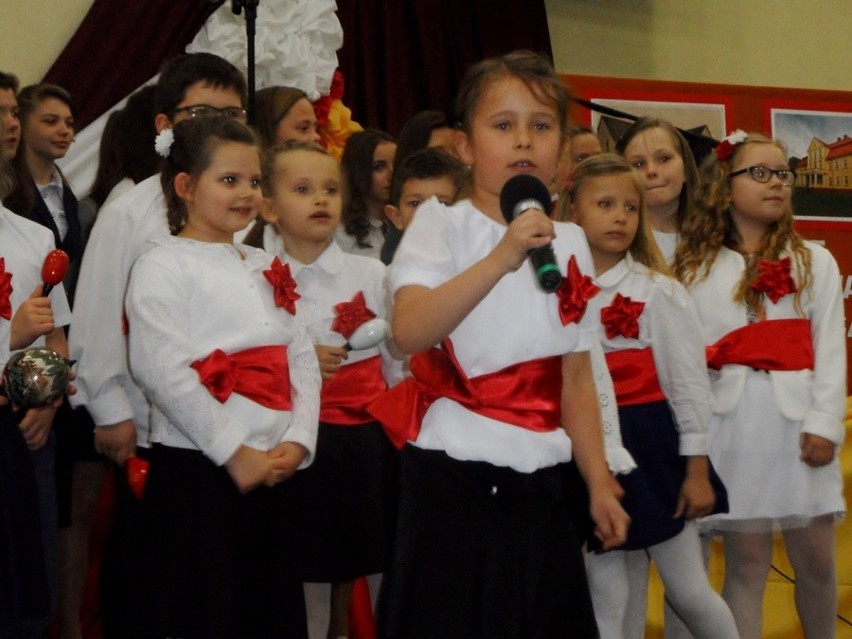 W Kochanowicach świętowano 180-lecie murowanej szkoły i...