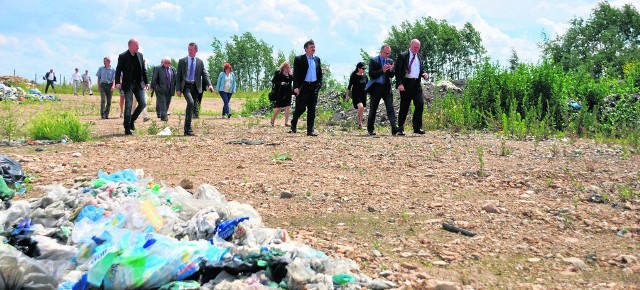 Wczoraj na terenie należącym do PKP odbyła się wizja lokalna z udziałem m.in. wicewojewody