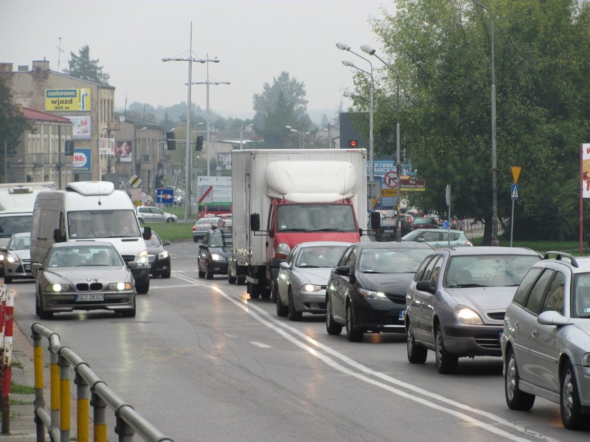 Ogromne korki w Częstochowie. Zobacz, co się stało po zamknięciu wjazdu na DK1 [ZDJĘCIA]