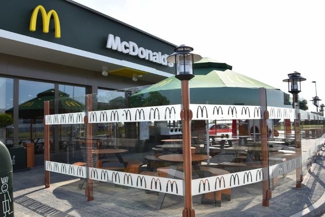 Przy ulicy Fabrycznej w Grodzisku Wielkopolsce otwarto restaurację McDonald's. To pierwszy w mieście lokal tej sieci. Wewnątrz na gości czeka 100 miejsc siedzących, w tym 22 w strefie kawiarnianej McCafe. Zatrudnienie w grodziskim "Maku" znalazło około 50 osób.Kolejne zdjęcie ---->