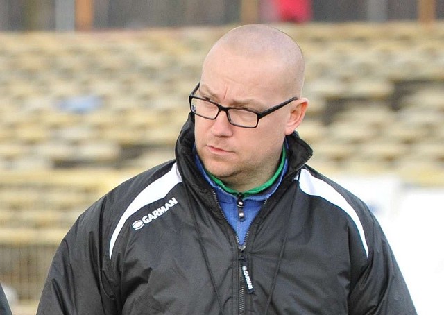 Michał Grzelczyk ma 33 lata. Rozpoczął sezon jako asystent Piotra Żaka. Od 29 października samodzielny trener Stelmetu UKP Zielona Góra.