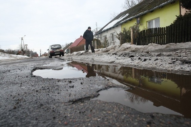 Wiele dróg w gminie Słupsk już od dawna wymaga remontu.