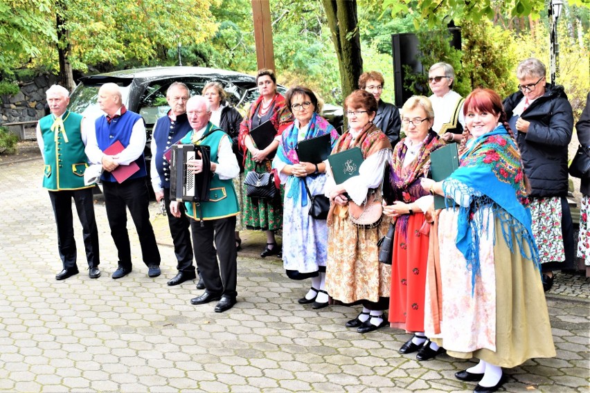 Pogrzeb Franciszka Pieczki w Warszawie. Zobacz kolejne...