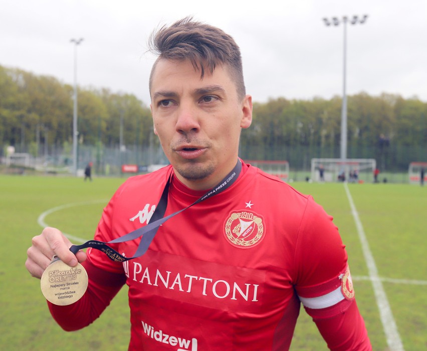 „Piłkarskie Orły”. Daniel Mąka strzela na medal. Wręczyliśmy nagrodę piłkarzowi Widzewa