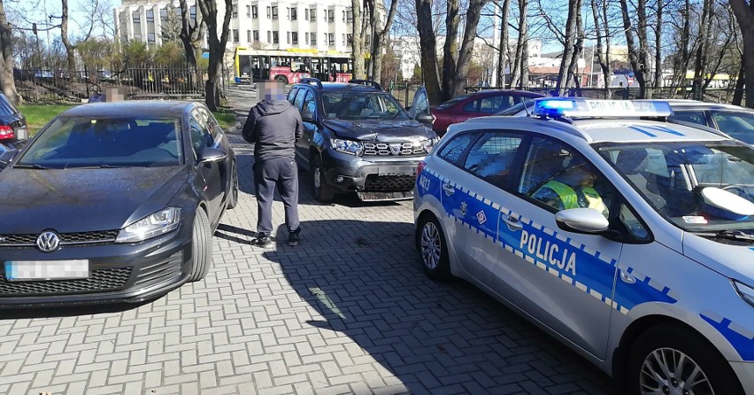 Stłuczka na ulicy Szczecińskiej w Słupsku. Kierowca się zagapił [ZDJĘCIA]