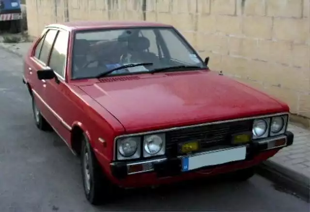 Hyundai Pony Fot. MartinHansV, domena publiczna http://pl.wikipedia.org/wiki/Plik:MHV_Hyundai_Pony_1st_Gen_01.jpg