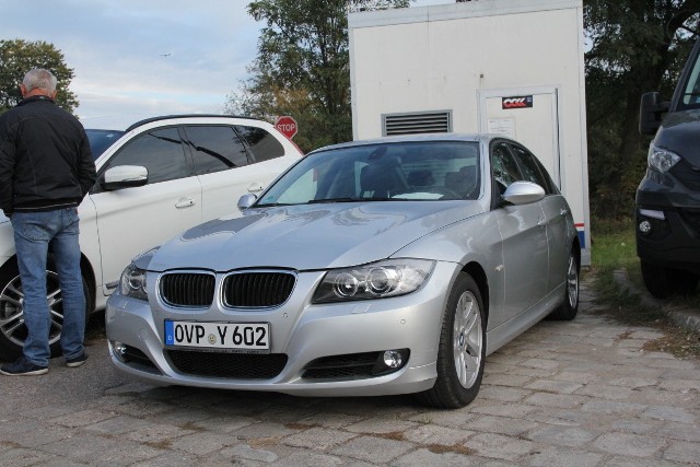 BMW 318, 2.0, benzyna/gaz, 2006 r., 19 900 zł;