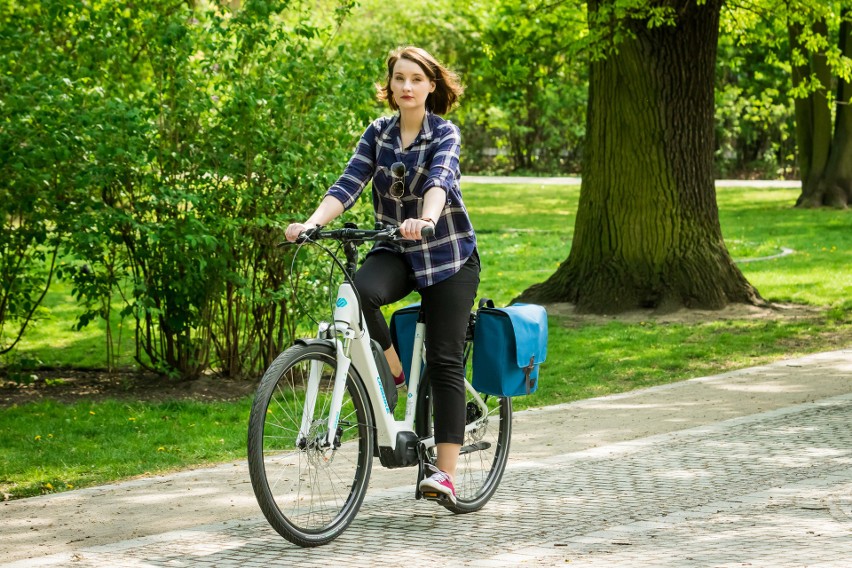 Testujemy rower elektryczny Unibike Energy. Jest ekologiczny i elegancki! |  Nowości Dziennik Toruński