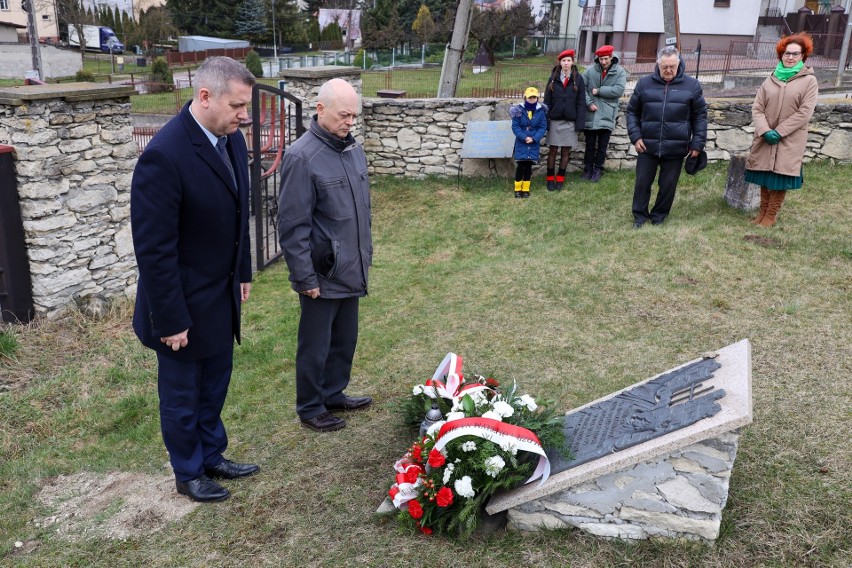 Po raz 14. upamiętniono pamięć mieszkańców Sędziszowa zamordowanych przez hitlerowskich okupantów w Chmielniku i Piotrkowicach