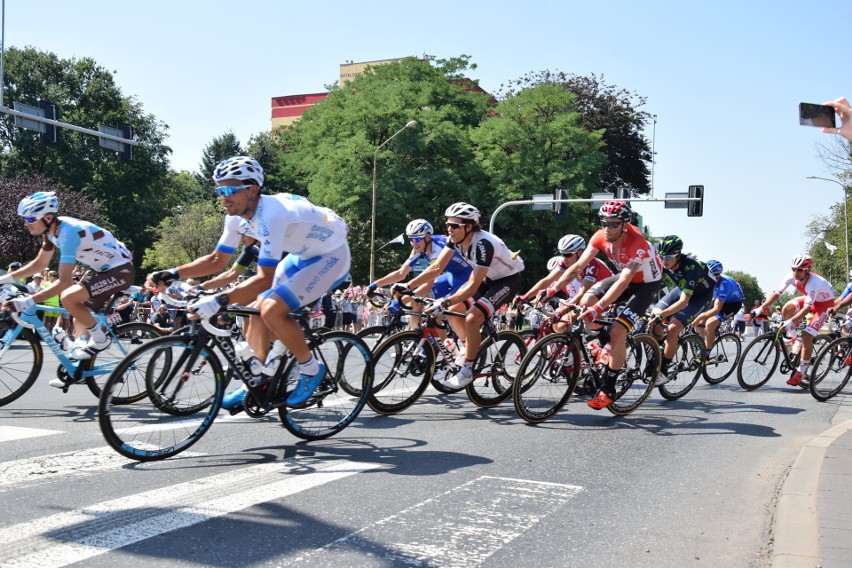 Tour de Pologne 2017 w Zawierciu. Kolarze już wystartowali ZDJĘCIA