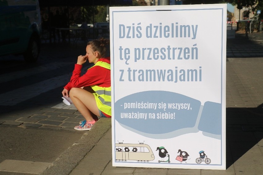 Utrudnienia w dzień bez samochodu. Przejazd rowerzystów przez Wrocław (TRASA)