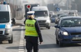 Pijany kierowca ze Szczecina udawał, że zepsuł mu się samochód. Policja nie dała się oszukać 