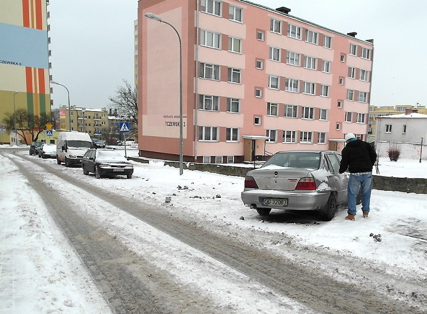 Grudziądz. Nieodśnieżone chodniki bulwersują mieszkańców