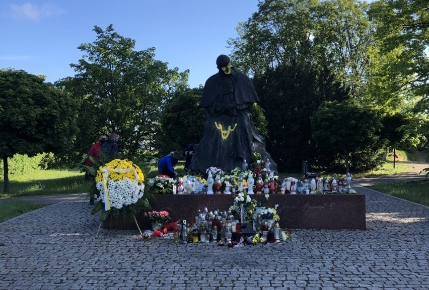 W nocy z wtorku na środę w Toruniu doszło do skandalicznego...