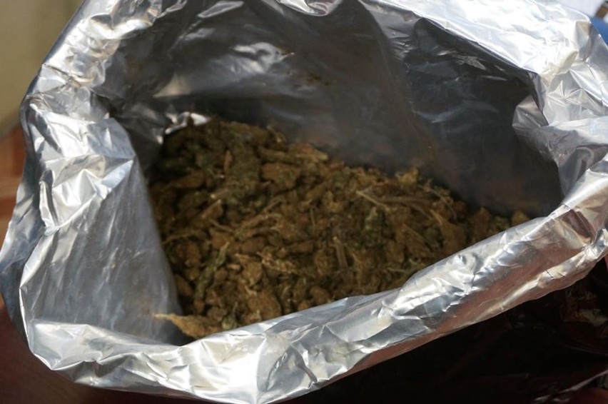 Katowice: Policjanci znaleźli 2 kg narkotyków [ZDJĘCIA]
