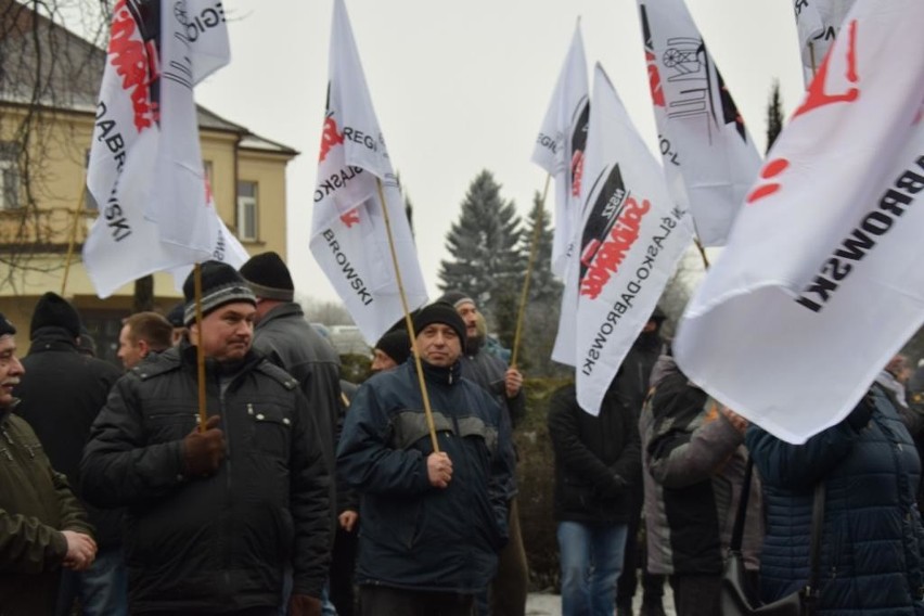 Zawiercie: Pracownicy pikietowali przed odlewnią [WIDEO, ZDJĘCIA]