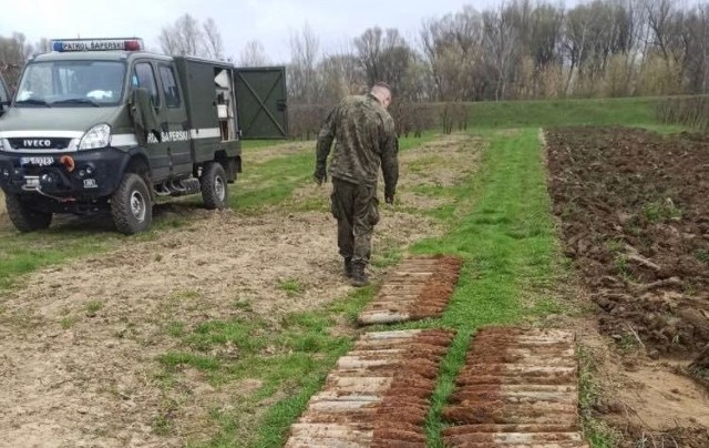 na polu w gminie Magnuszew od II wojny światowej leżało ponad 100 pocisków artyleryjskich.