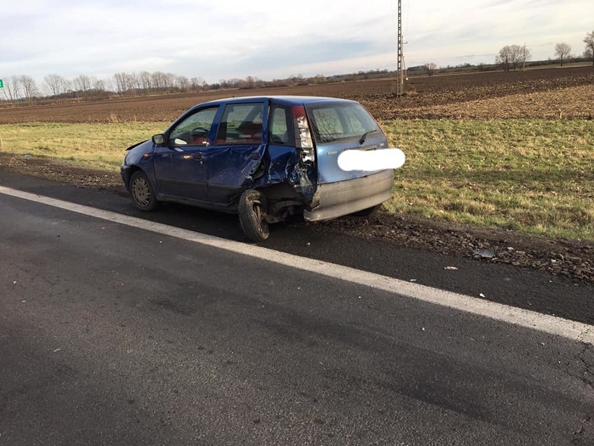 Tragiczny wypadek pod Wrocławiem na drodze krajowej 8. Jedna osoba nie żyje, trzy zostały ranne