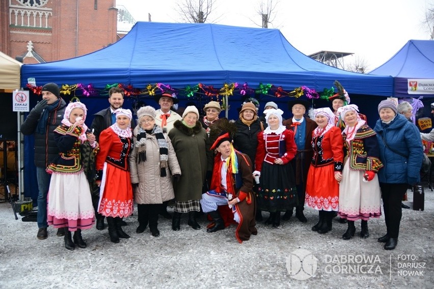 I Strzemieszycki Jarmark Bożonarodzeniowy. Na stoiskach...