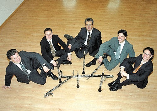 Kwintet klarnetowy Ensemble &#8211; Woodwind został założony w 2001 r. 