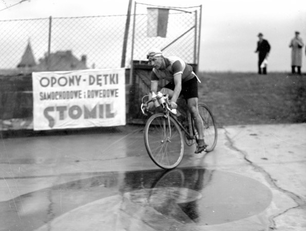 25 lipca 1939 r. Zwycięzca IV etapu wyścigu Rzeszów - Kraków...