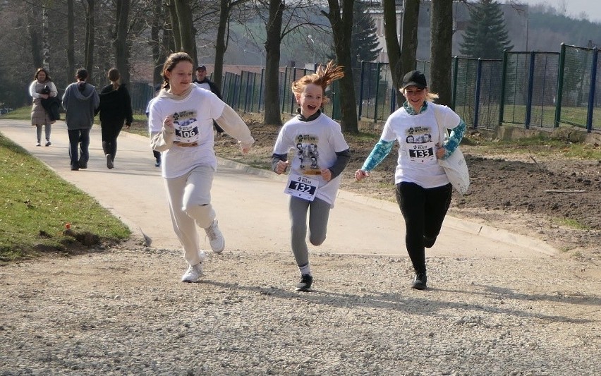 Bieg "Tropem Wilczym" w Lipsku. Mieszkańcy na sportowo uczcili Żołnierzy Wyklętych. Wystartowało prawie 150 osób. Zobacz zdjęcia