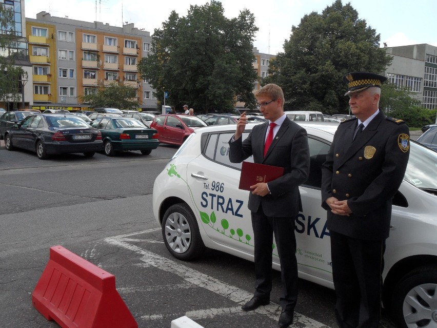 Elektryczne auto dla Straży Miejskiej w Częstochowie [ZDJĘCIA]