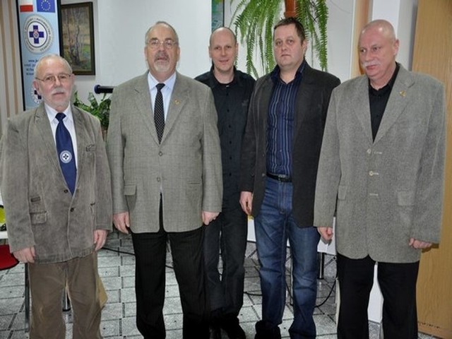 Zarząd JKMiRD na lata 2011 &#8211; 2014. Od lewej: Zdzisław Maciocha (skarbnik), Józef Biernacki (prezes), Jerzy Adam (sekretarz), Roland Szafarz (wiceprezes) i Krzysztof Godek (wiceprezes).