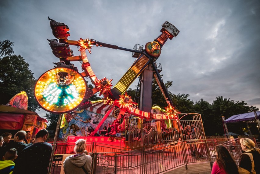 Pierwsze urodziny Lech Coastera. Legendia w Chorzowie zaprasza na kolejną edycję nocnej zabawy na atrakcjach