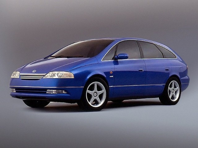 W połowie lat 90. Toyota i Lexus pokazały światu koncepcyjny pojazd FLV. Auto o nieszablonowym nadwoziu pokazywało ciekawe podejście Japończyków do projektowania luksusowych samochodów. Wybraliśmy się w krótką podróż w czasie, by przyjrzeć nietypowemu samochodowi z Japonii, którego w Europie praktycznie nie znamy.Fot. Toyota/Lexus