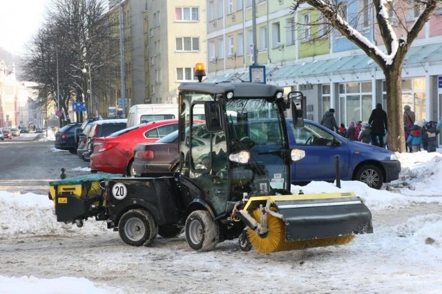 Mieszkańcy niektórych ulic w Słupsku zastanawiają się kiedy ich ulice zostaną odśnieżone.