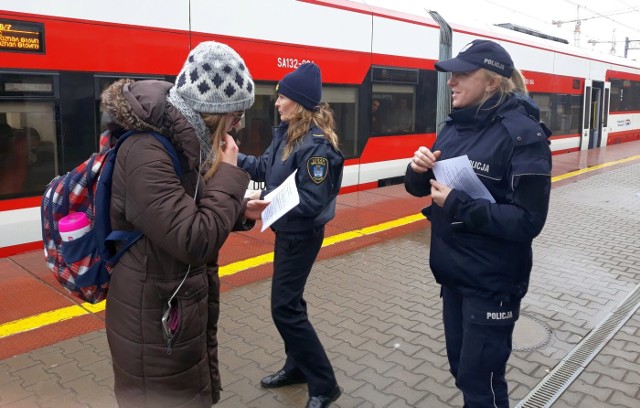 Obserwacja kamer monitoringu miejskiego, kontrola miejsc bytowania bezdomnych, czy interwencje związane ze spożywaniem alkoholu - tego dotyczyły w dużej mierze interwencje straży miejskiej w 2018 roku. Obecnie strażnicy podsumowują ubiegły rok.